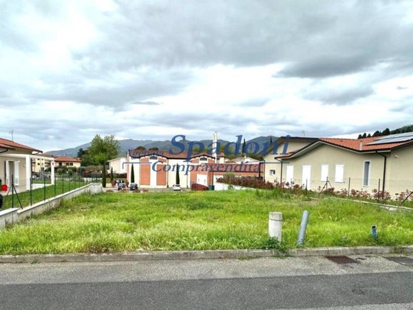terreno agricolo in vendita ad Uzzano in zona Santa Lucia