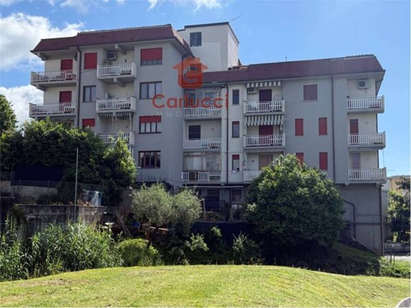appartamento in vendita ad Uzzano in zona Santa Lucia