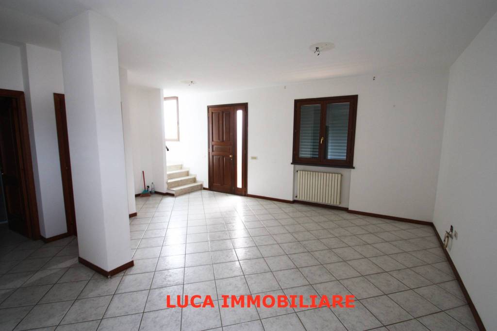 casa indipendente in vendita ad Uzzano in zona Forone