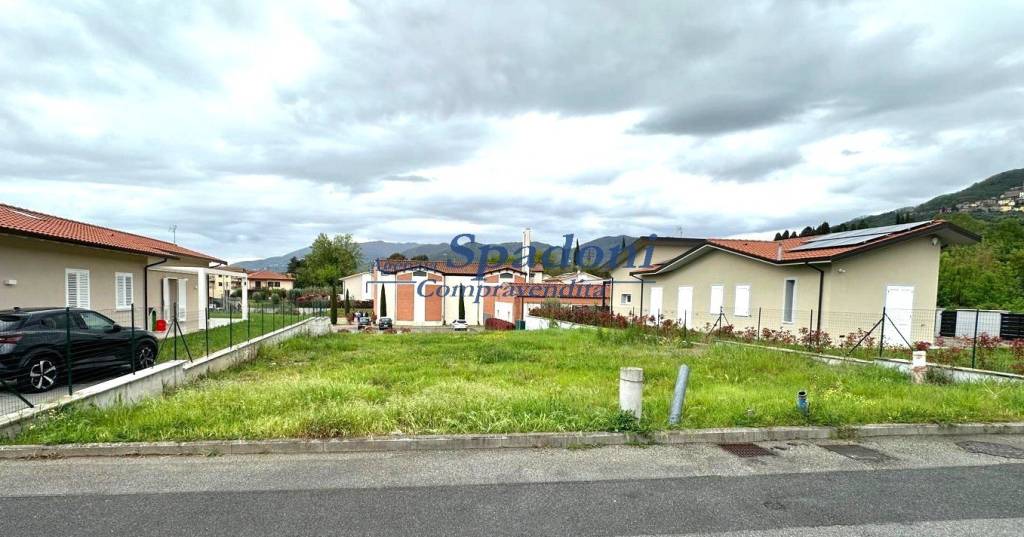 terreno agricolo in vendita ad Uzzano in zona Santa Lucia