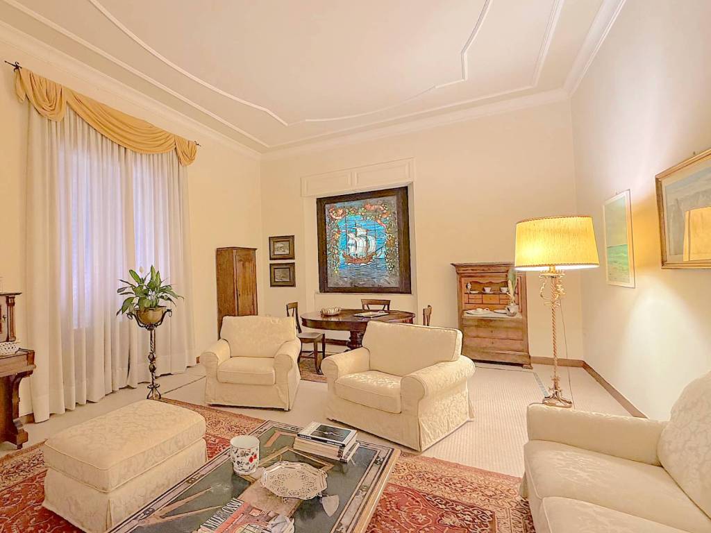 casa indipendente in vendita ad Uzzano in zona Santa Lucia