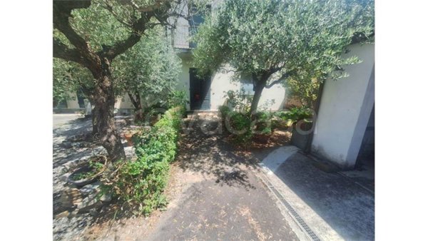 casa indipendente in vendita ad Uzzano in zona Santa Lucia