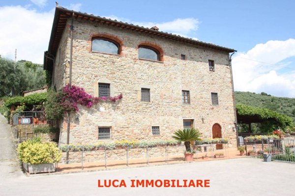 casa indipendente in vendita ad Uzzano in zona Santa Lucia