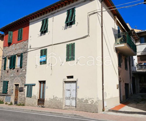 appartamento in vendita ad Uzzano in zona Santa Lucia