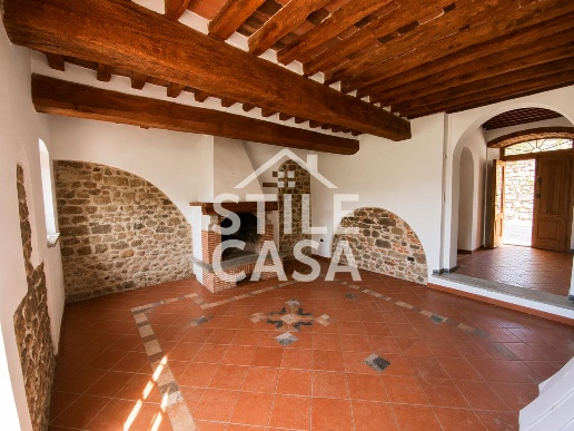 casa indipendente in vendita ad Uzzano in zona Fornaci