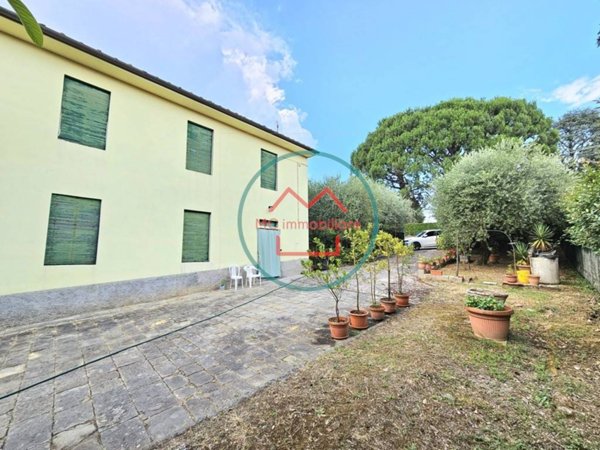 casa indipendente in vendita ad Uzzano in zona Torricchio