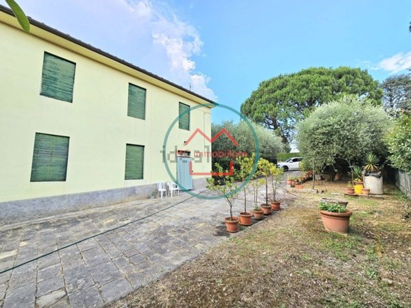 casa indipendente in vendita ad Uzzano in zona Forone