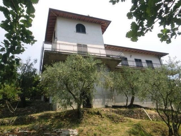 casa indipendente in vendita ad Uzzano in zona Fornaci