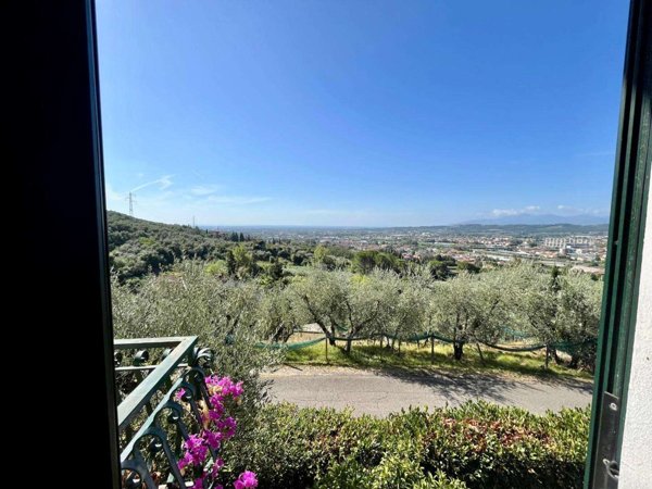 casa indipendente in vendita ad Uzzano in zona Fornaci