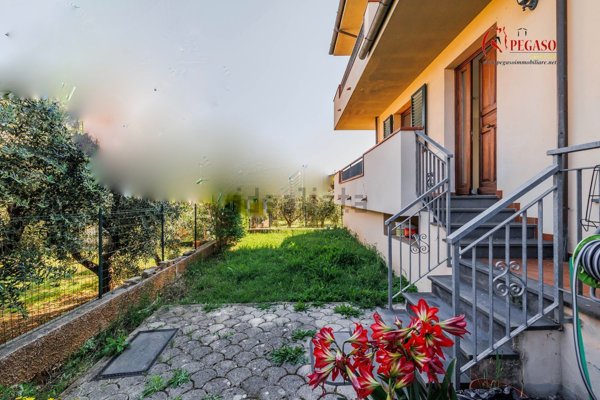 casa indipendente in vendita ad Uzzano in zona Forone