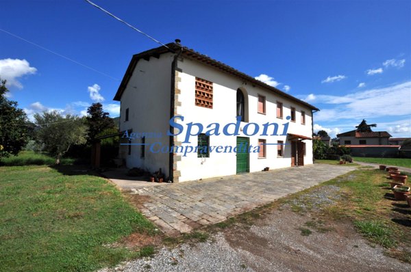 casa indipendente in vendita ad Uzzano in zona Molinaccio