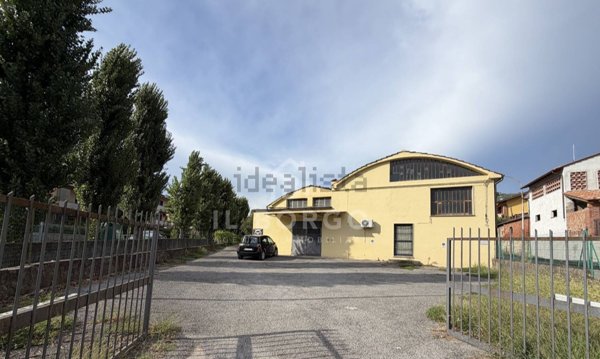 ufficio in vendita ad Uzzano in zona Forone