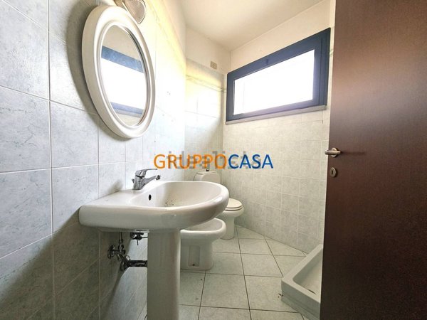 ufficio in vendita ad Uzzano in zona Santa Lucia