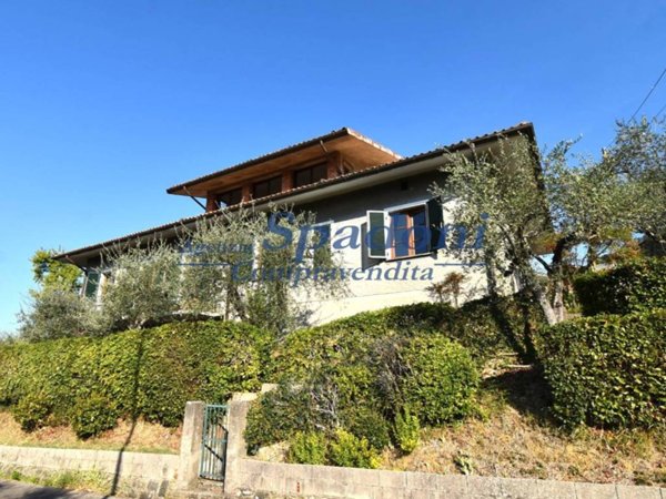 casa indipendente in vendita ad Uzzano in zona Fornaci