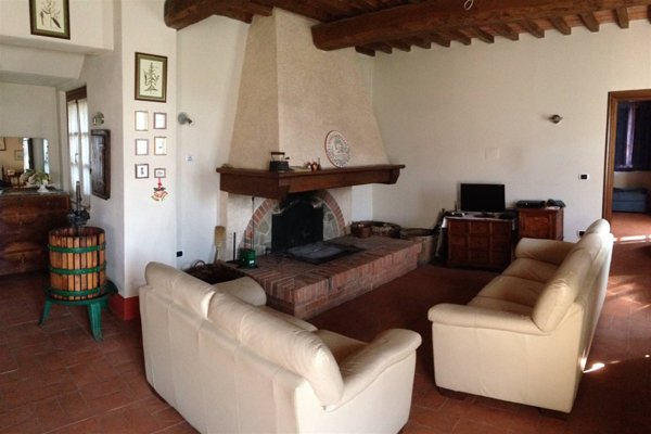 casale in vendita ad Uzzano in zona Fornaci
