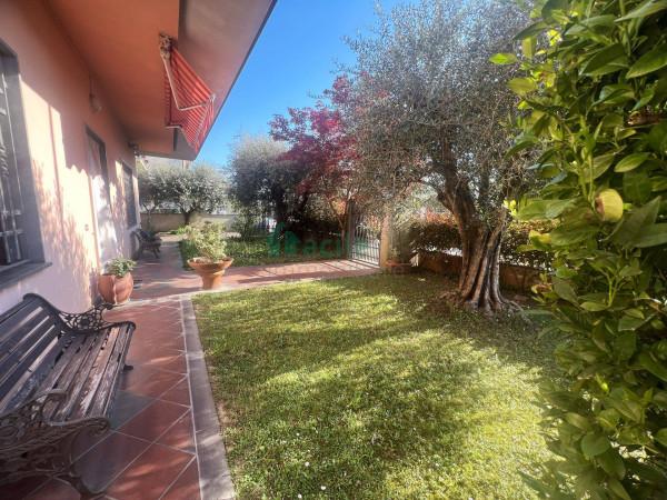 casa indipendente in vendita a Chiesina Uzzanese