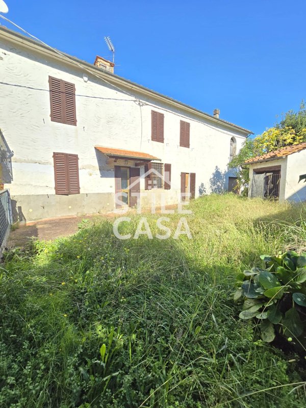 casa indipendente in vendita a Chiesina Uzzanese in zona Chiesanuova