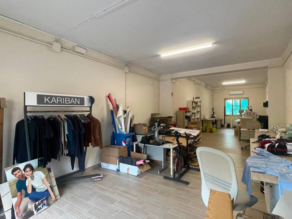 locale commerciale in vendita a Chiesina Uzzanese