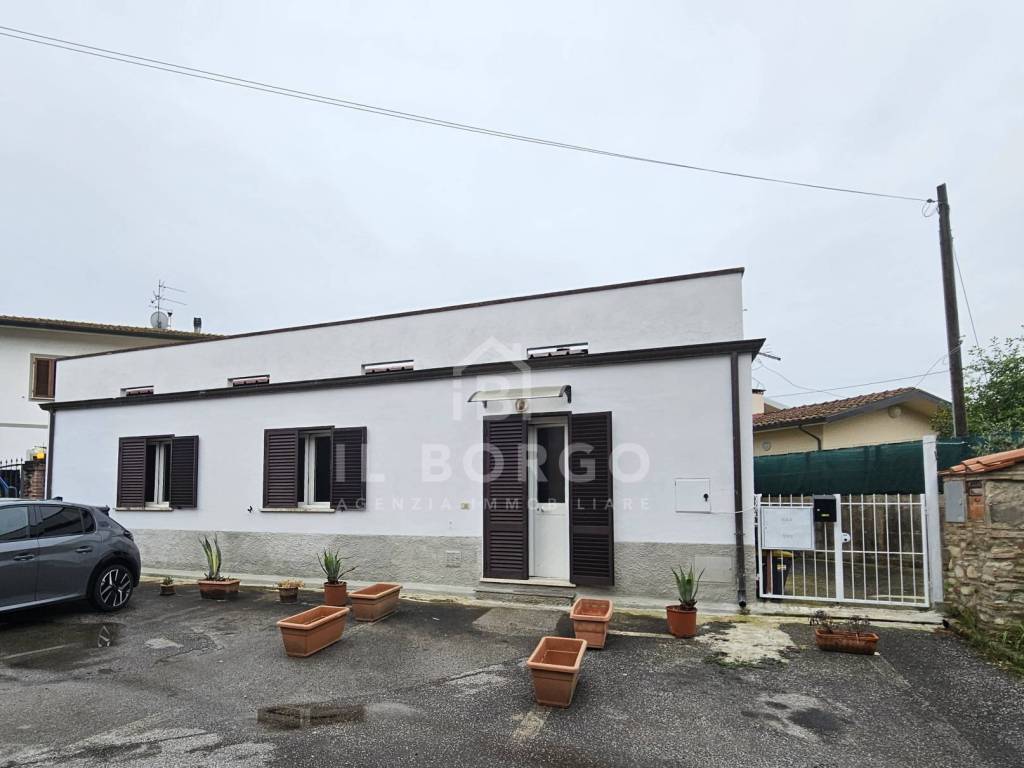 casa indipendente in vendita a Chiesina Uzzanese
