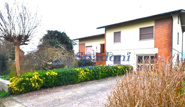 casa indipendente in vendita a Chiesina Uzzanese