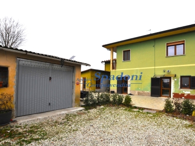 casa indipendente in vendita a Chiesina Uzzanese