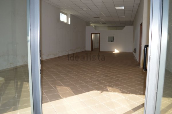 negozio in vendita a Chiesina Uzzanese