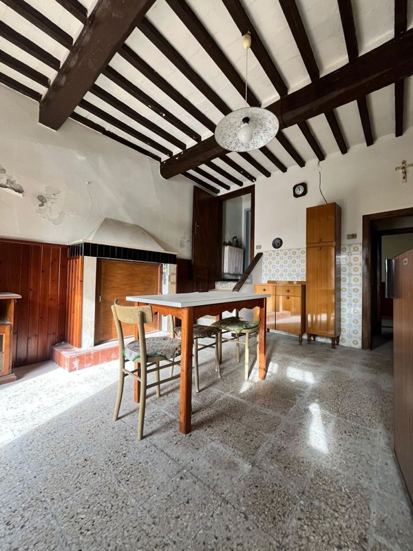 casa indipendente in vendita a Chiesina Uzzanese