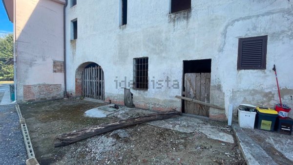 casa indipendente in vendita a Chiesina Uzzanese