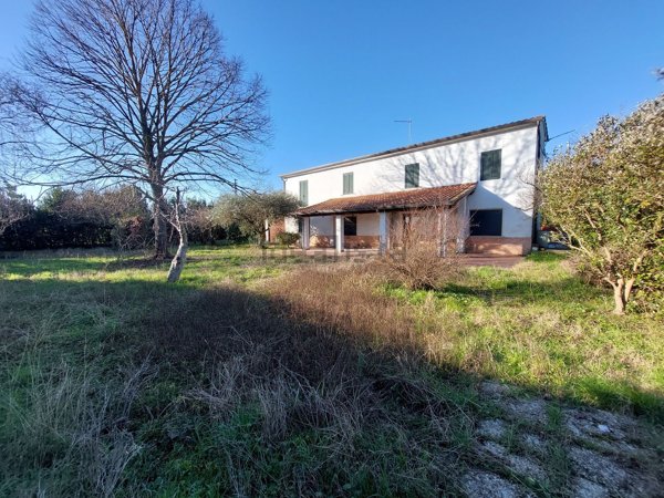 casa indipendente in vendita a Chiesina Uzzanese