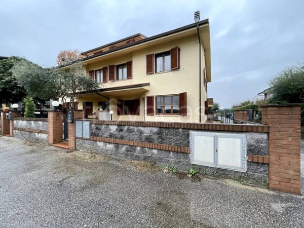 appartamento in vendita a Chiesina Uzzanese