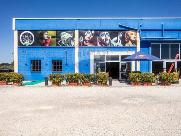 negozio in vendita a Chiesina Uzzanese