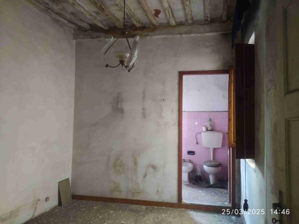 casa indipendente in vendita a Chiesina Uzzanese