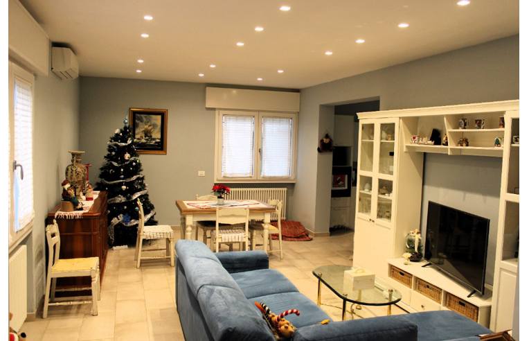 casa indipendente in vendita a Chiesina Uzzanese