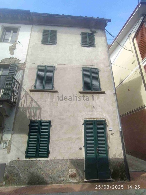 casa indipendente in vendita a Chiesina Uzzanese