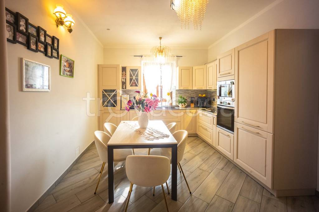 appartamento in vendita a Chiesina Uzzanese