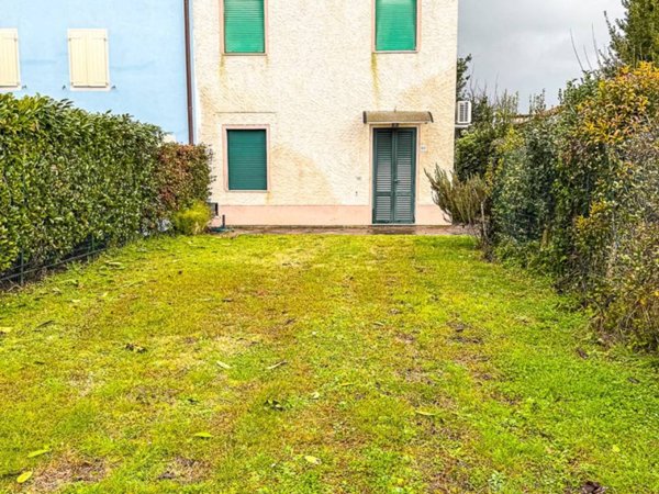 casa indipendente in vendita a Chiesina Uzzanese