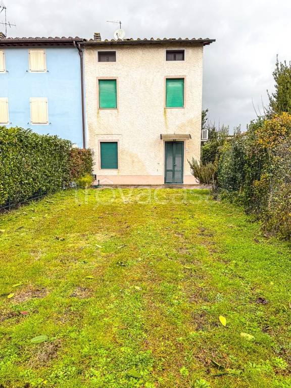 casa indipendente in vendita a Chiesina Uzzanese