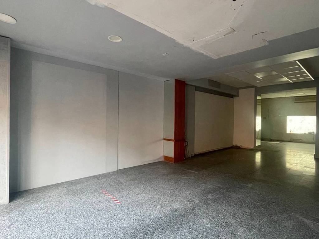 negozio in vendita a Chiesina Uzzanese