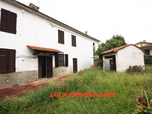 casa indipendente in vendita a Chiesina Uzzanese in zona Chiesanuova