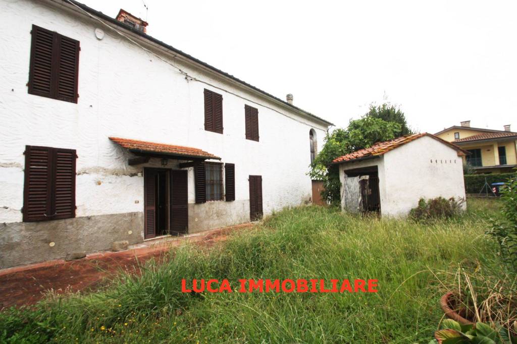 casa indipendente in vendita a Chiesina Uzzanese in zona Chiesanuova