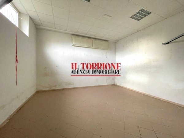 locale di sgombero in vendita a Chiesina Uzzanese in zona Capanna