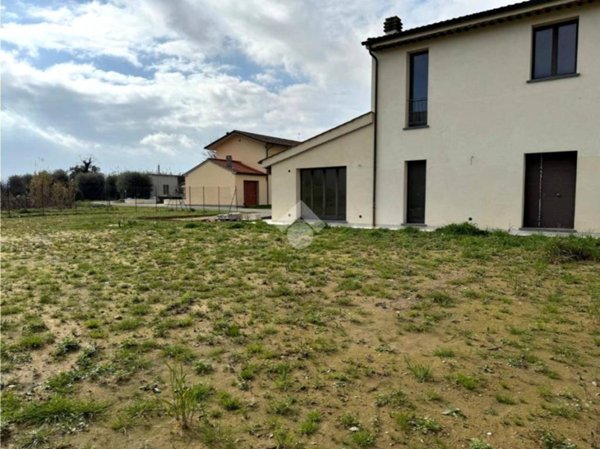 casa indipendente in vendita a Chiesina Uzzanese