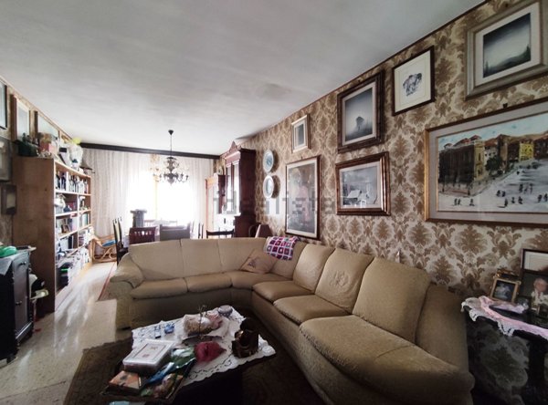 casa indipendente in vendita a Chiesina Uzzanese