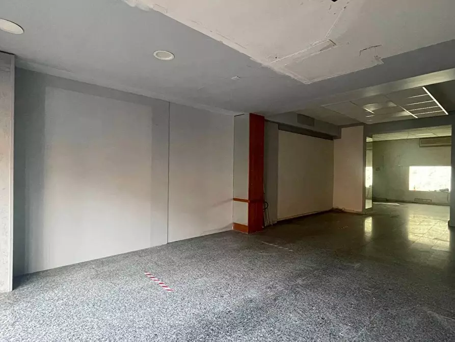 locale commerciale in vendita a Chiesina Uzzanese