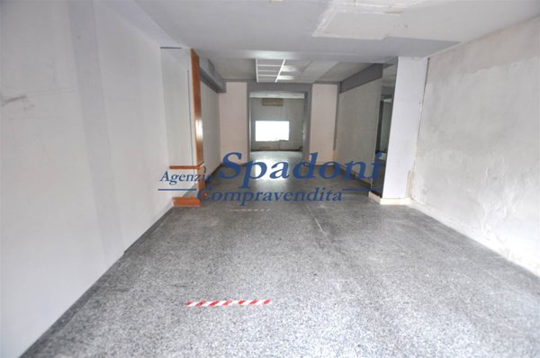 locale commerciale in vendita a Chiesina Uzzanese