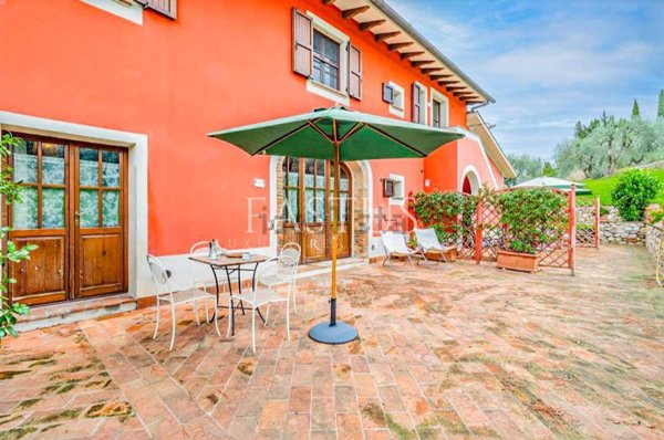 casa indipendente in vendita a Chiesina Uzzanese in zona Chiesanuova