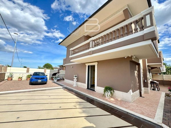 casa indipendente in vendita a Chiesina Uzzanese in zona Capanna