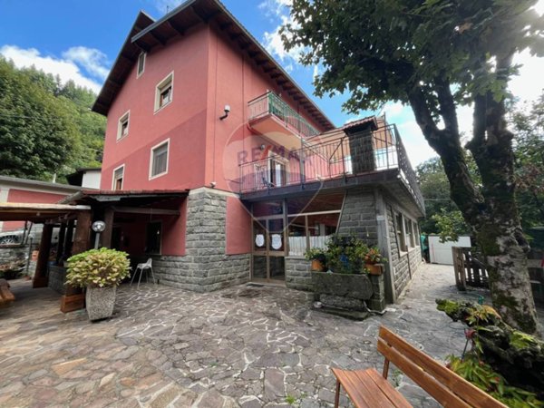 casa indipendente in vendita ad Abetone Cutigliano in zona Abetone