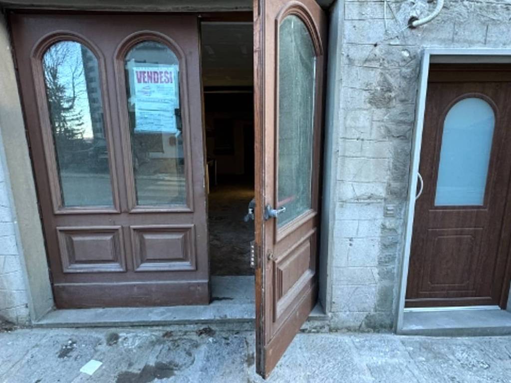 negozio in vendita ad Abetone Cutigliano in zona Abetone