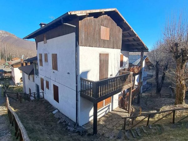 appartamento in vendita ad Abetone Cutigliano in zona Le Regine